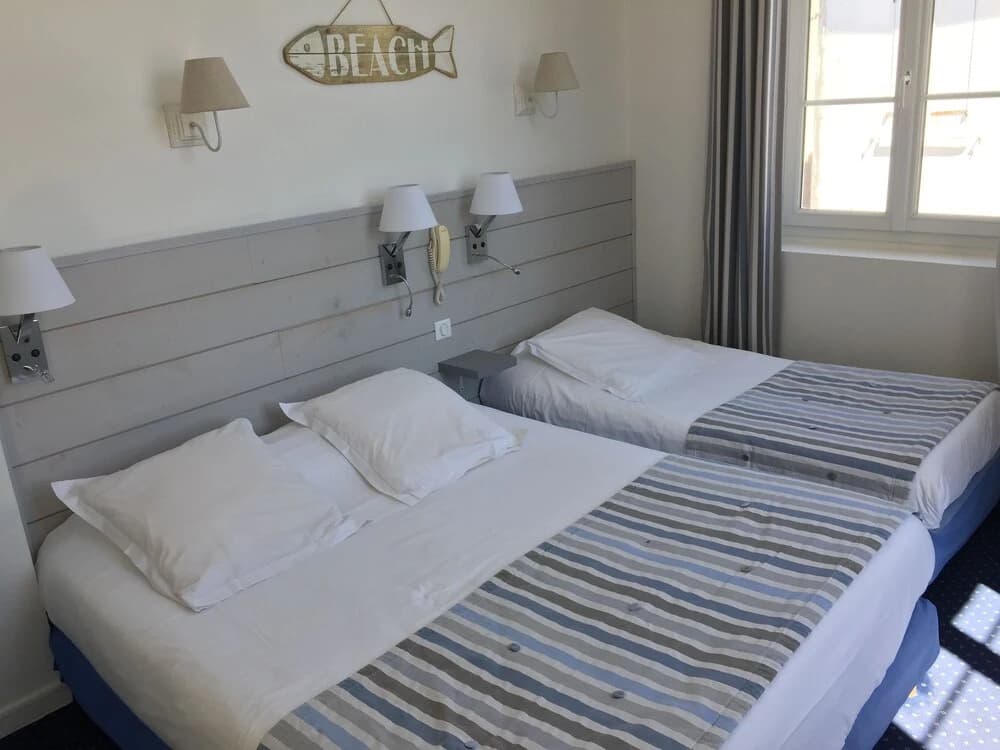 Hotel Le Square - Photo 2