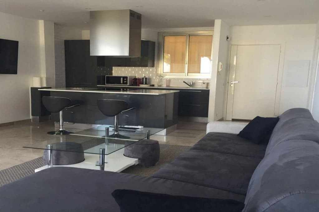Panoramic Sea View Apartment - Photo 3