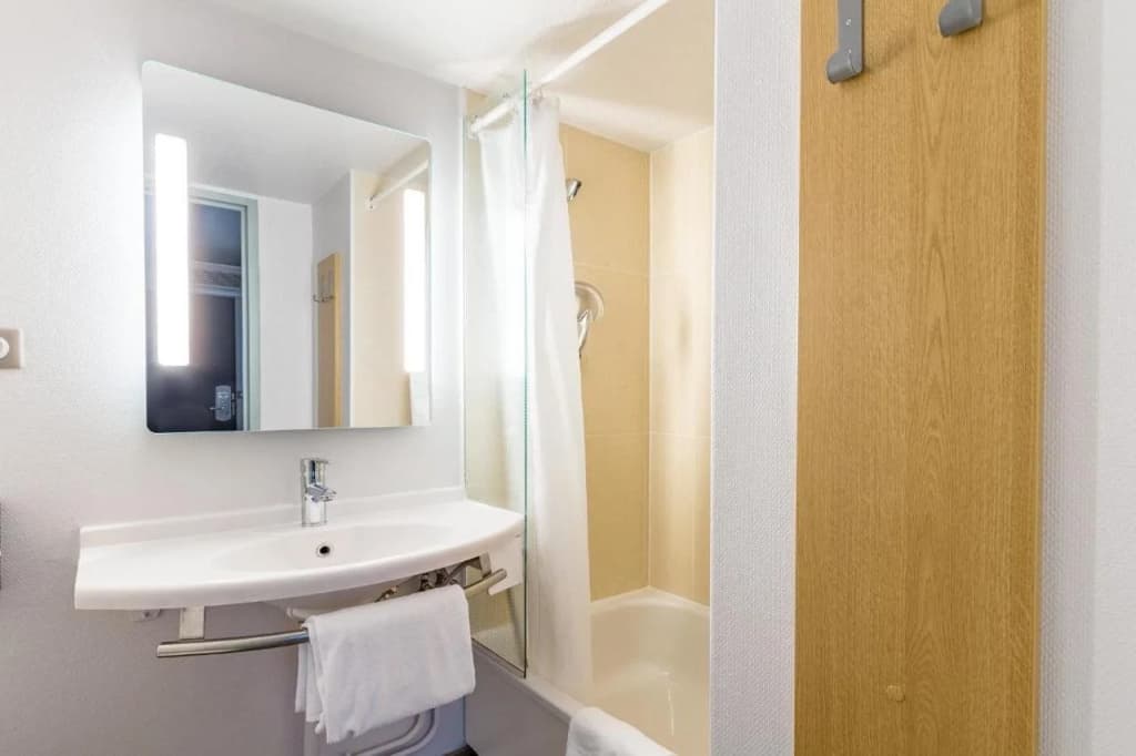 B&B Hotel Tours Nord 1 Val De Loire - Miniature 8