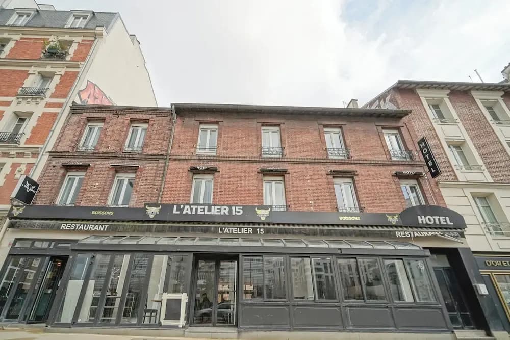 Hôtel Trianon Saint Ouen - Photo 1