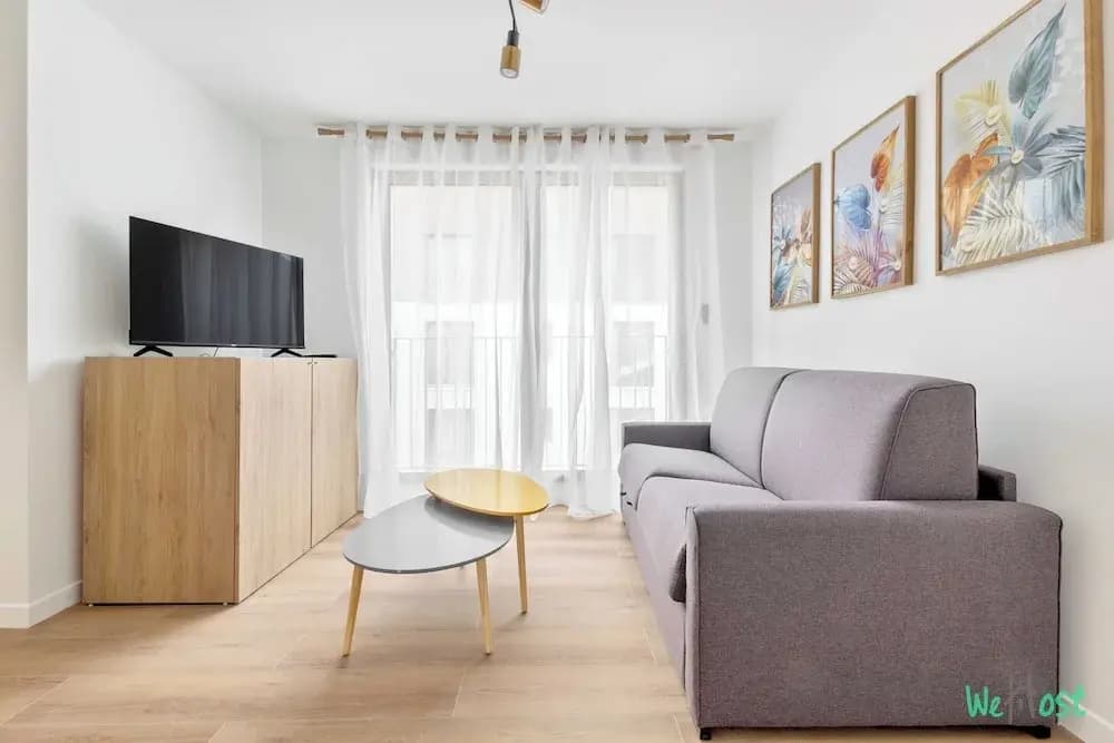 Apartment With Balcony in Paris - Photo 4