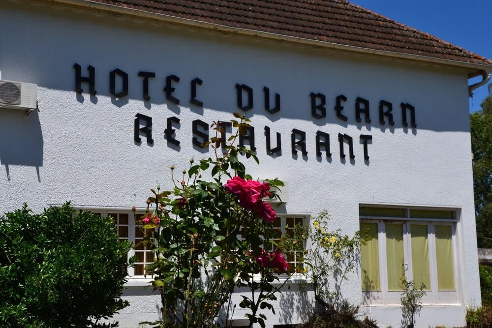 Hôtel Restaurant du Bearn - Photo 1