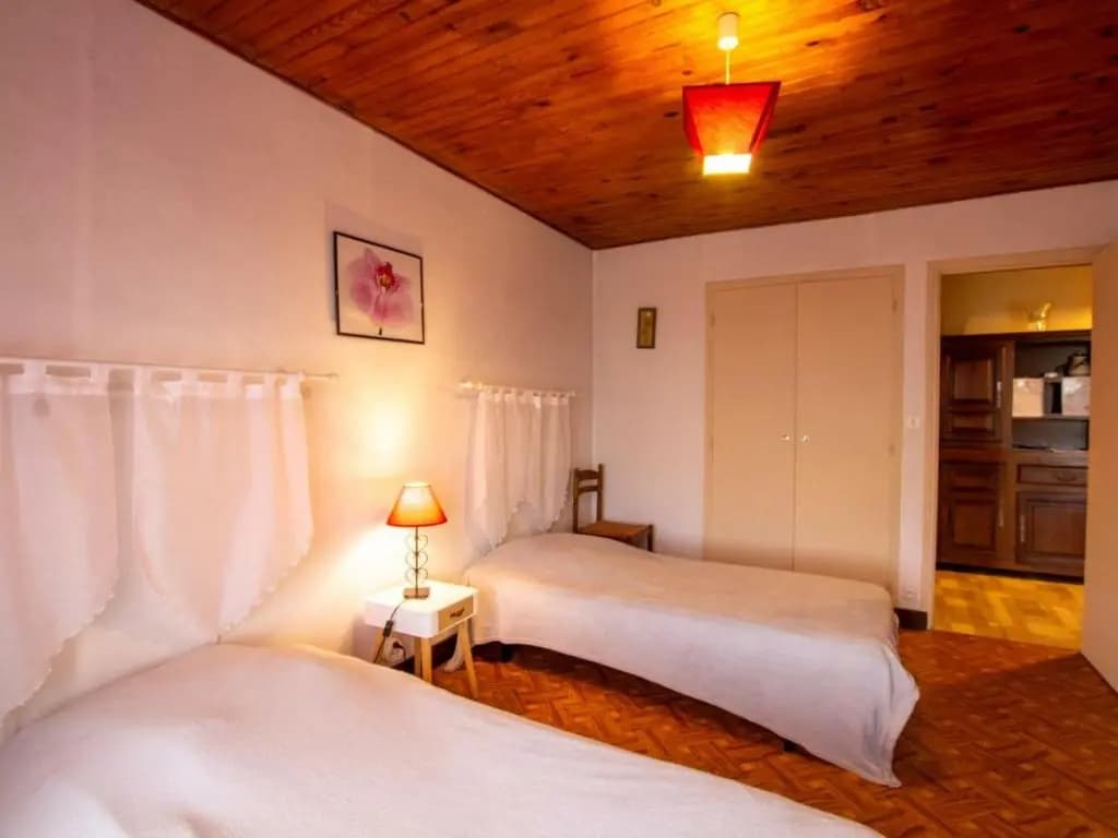 Gite Génis, 3 pièces, 4 personnes - FR-1-616-13 - Photo 3