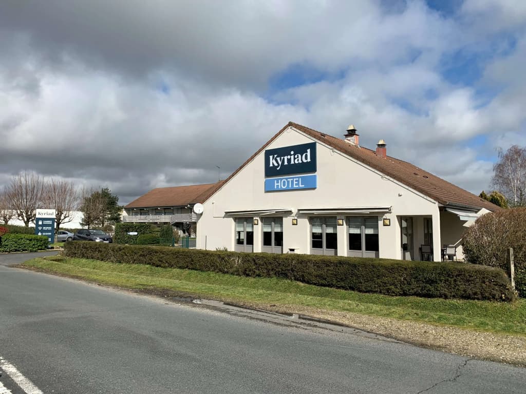 Kyriad Chateauroux - Saint Maur - Photo 1