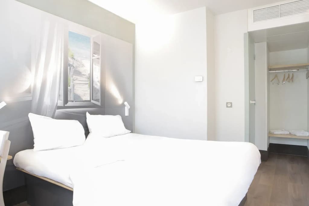 B&B HOTEL Hyères - Miniature 7