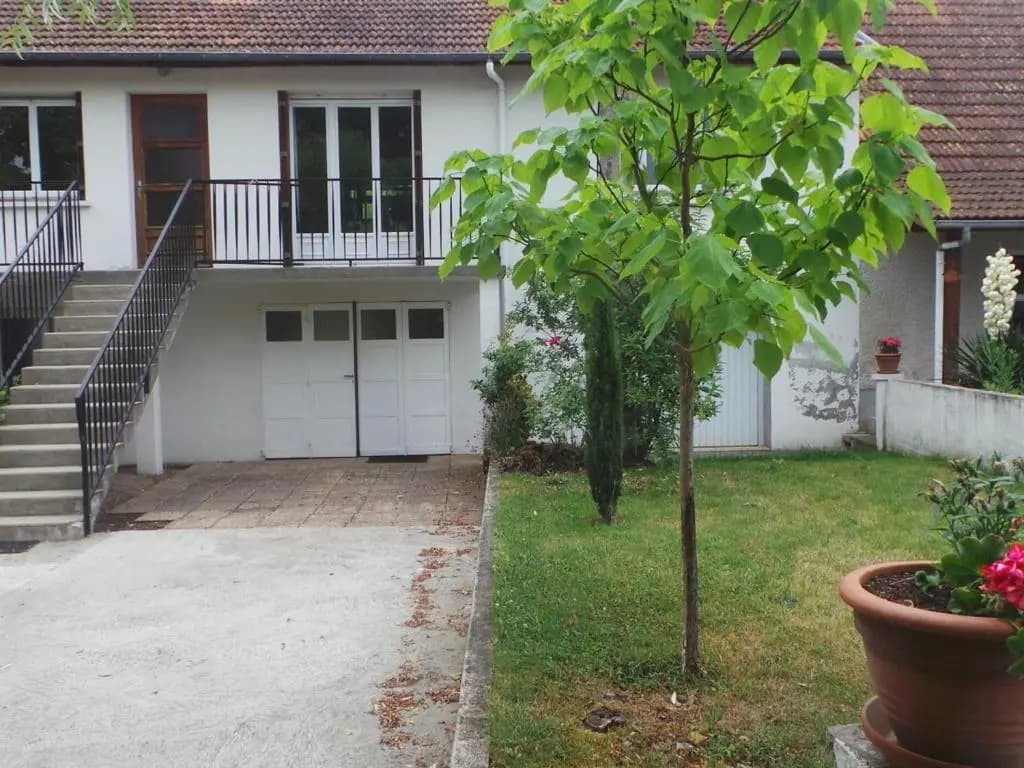 Gîte Creuzier-le-Neuf, 4 pièces, 6 personnes - FR-1-489-76 - Miniature 8