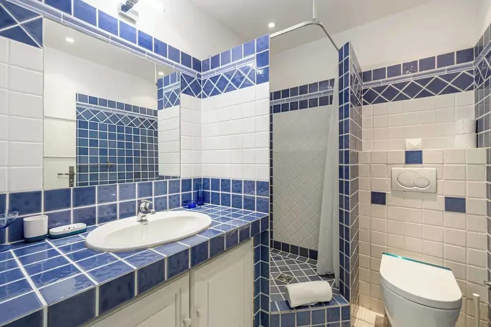 Splendid Flat in the Heart of Saint-tropez With Parking - 2br/4p - Miniature 6