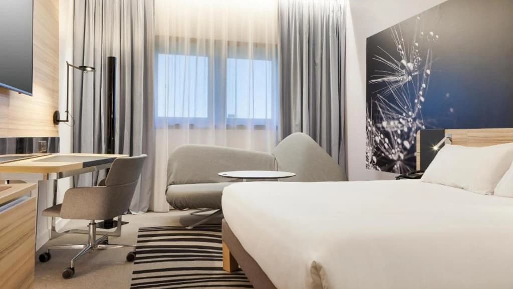 Novotel Tours Centre Gare - Photo 4