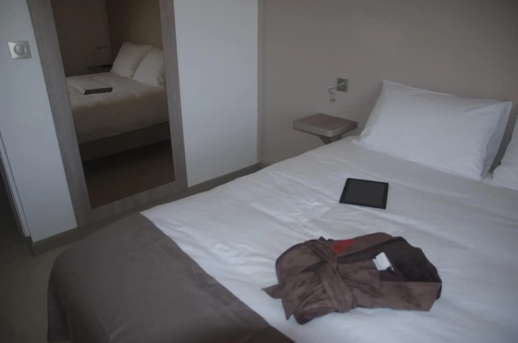 Hôtel des Amandiers - Photo 3
