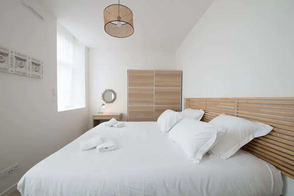 Beautiful Apartment With sea View - Photo 4