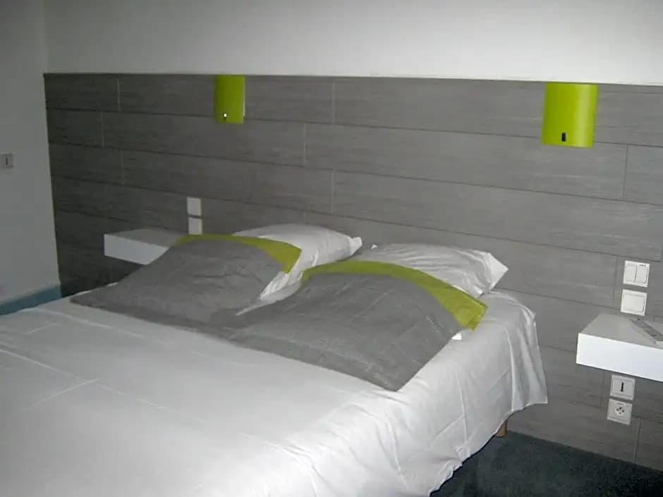 Hotel Le Lacuzon - Photo 3