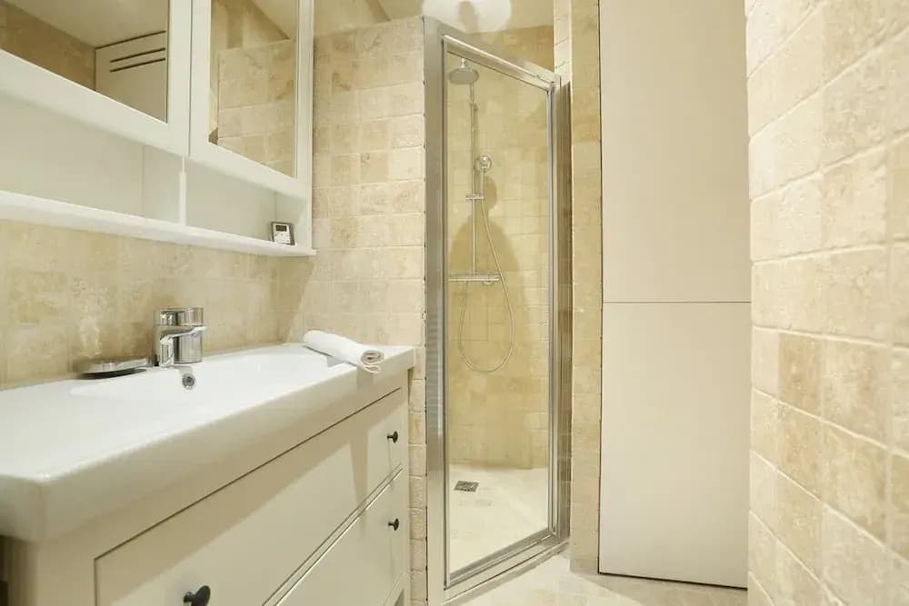 Charming Apartment Center of Paris - Miniature 7