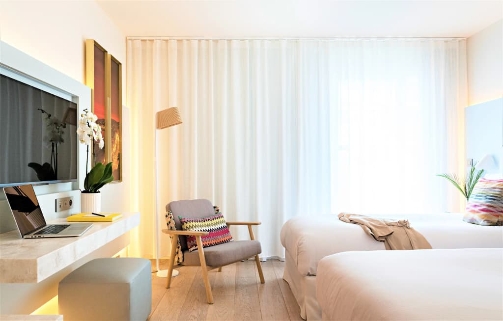 Croisette Beach Hotel Cannes - MGallery Collection - Photo 4