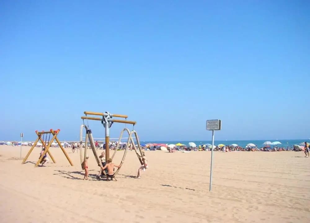 Sunny Villa Stay in Serignan - Miniature 8