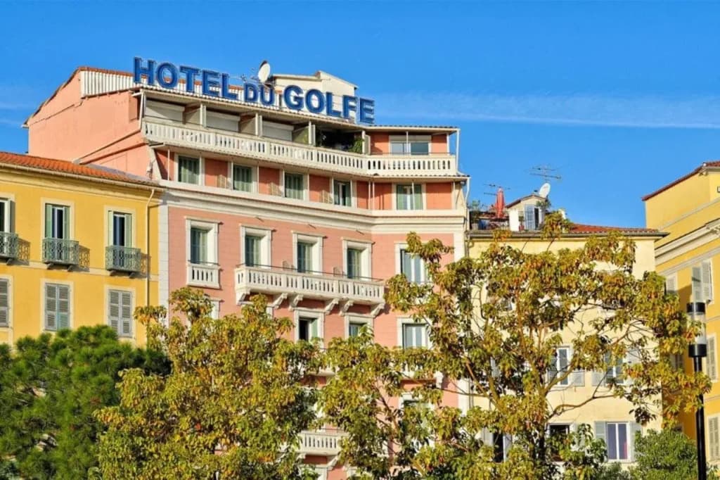 Hotel du Golfe - Photo 1