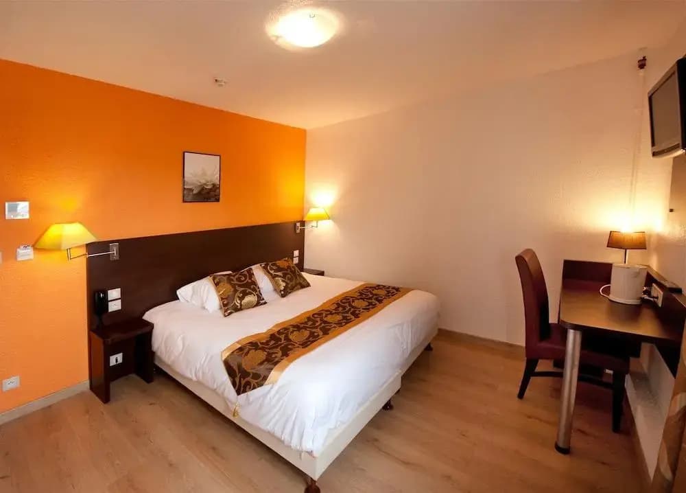 Hotel Milton (ex Gis Hotel) - Miniature 6