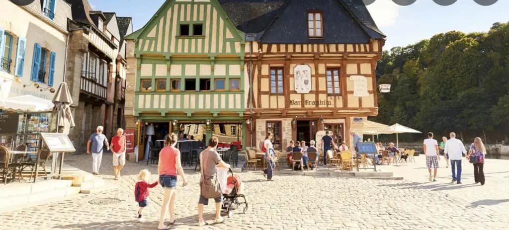IDÉAL- En plein milieu du PORT de ST GOUSTAN à AURAY- Grand T2 - 50M2 -Belle Terrasse - Miniature 6