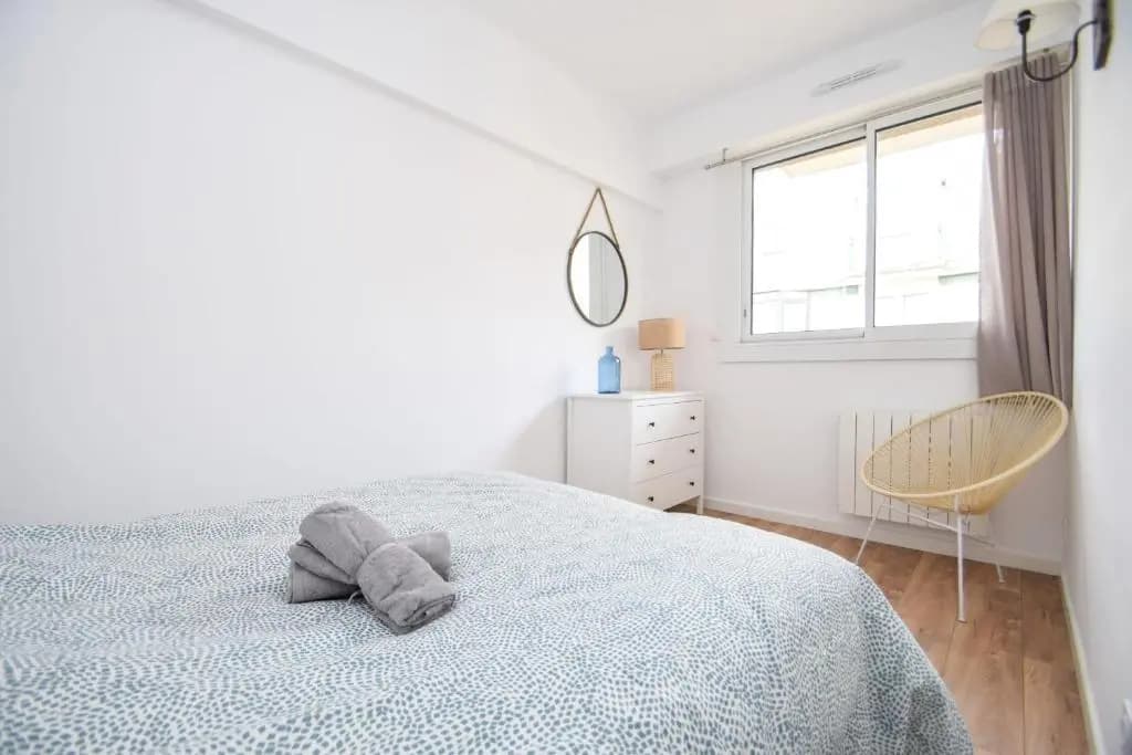 Appartement cosy 2 pers vue mer balcon hyper centre Dinard - Miniature 6