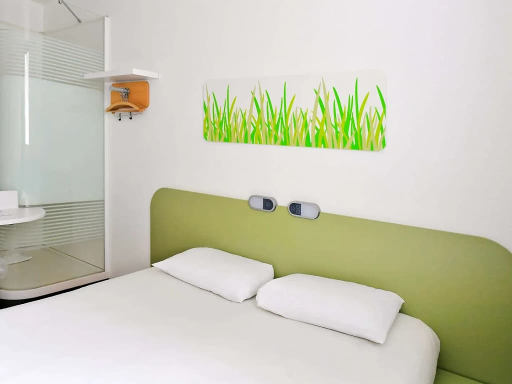 ibis budget Nimes Centre Gare - Photo 4