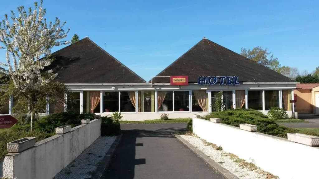 Hôtel & Résidence Nevers Nord / Varennes Vauzelles - Photo 1