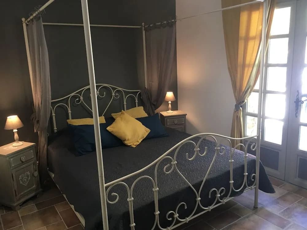 Le Mas de la Pinède - Photo 3