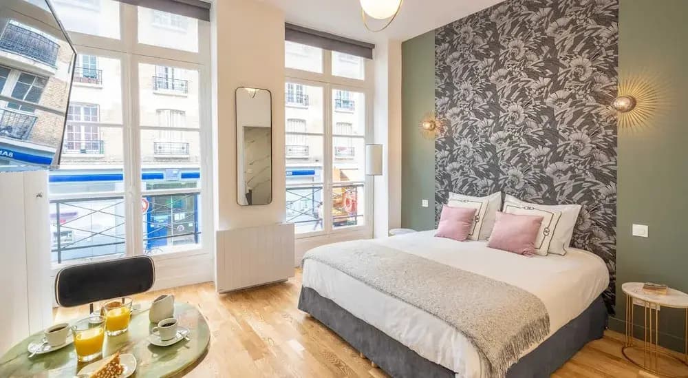 Cosy Studio in the Heart of Belleville - Photo 1