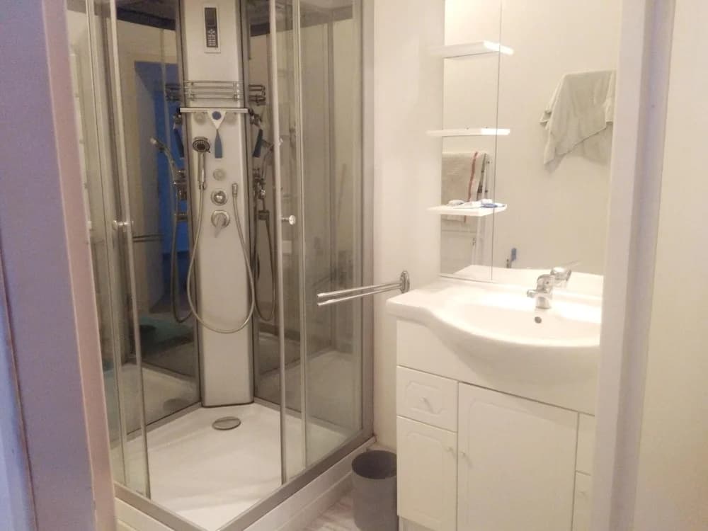 Apartment With one Bedroom in Jonzac, With Terrace and Wifi - Miniature 6