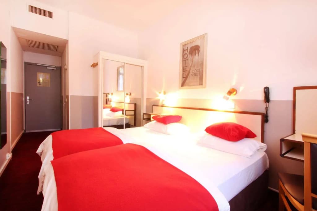 Hotel Lutetia - Photo 4