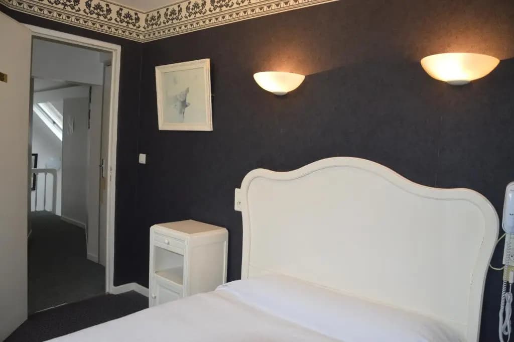 Hôtel Victor Hugo - Photo 5