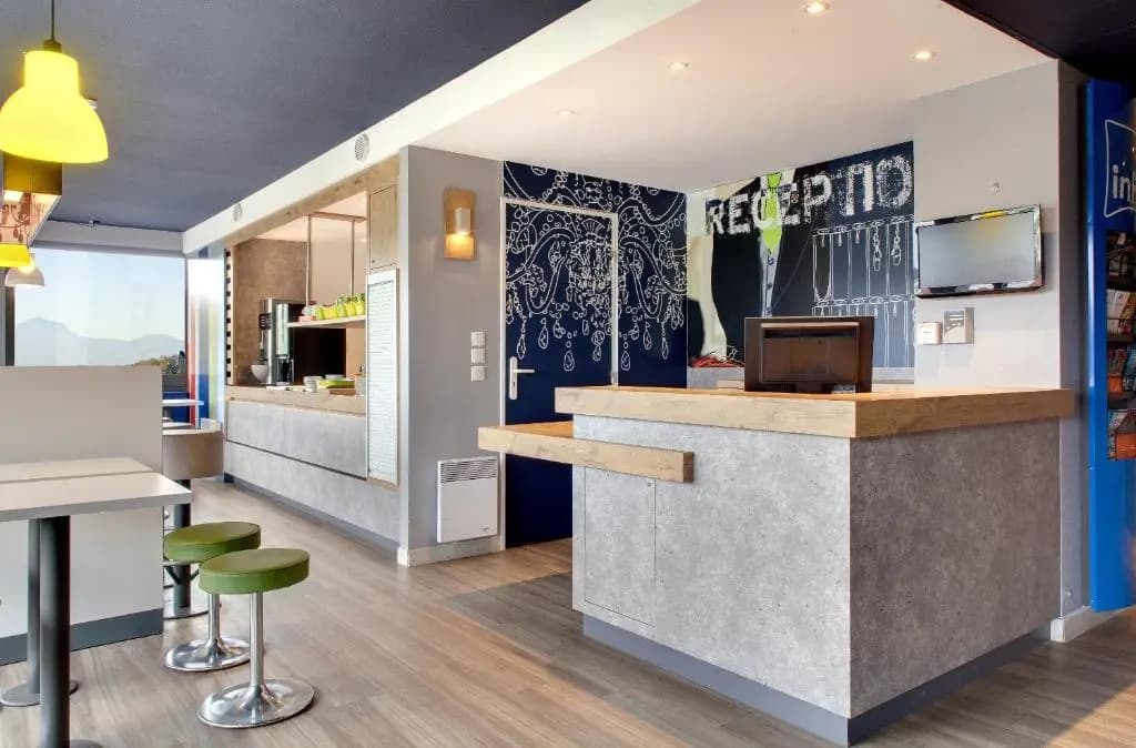 ibis budget Clermont-Ferrand Nord Riom - Photo 2