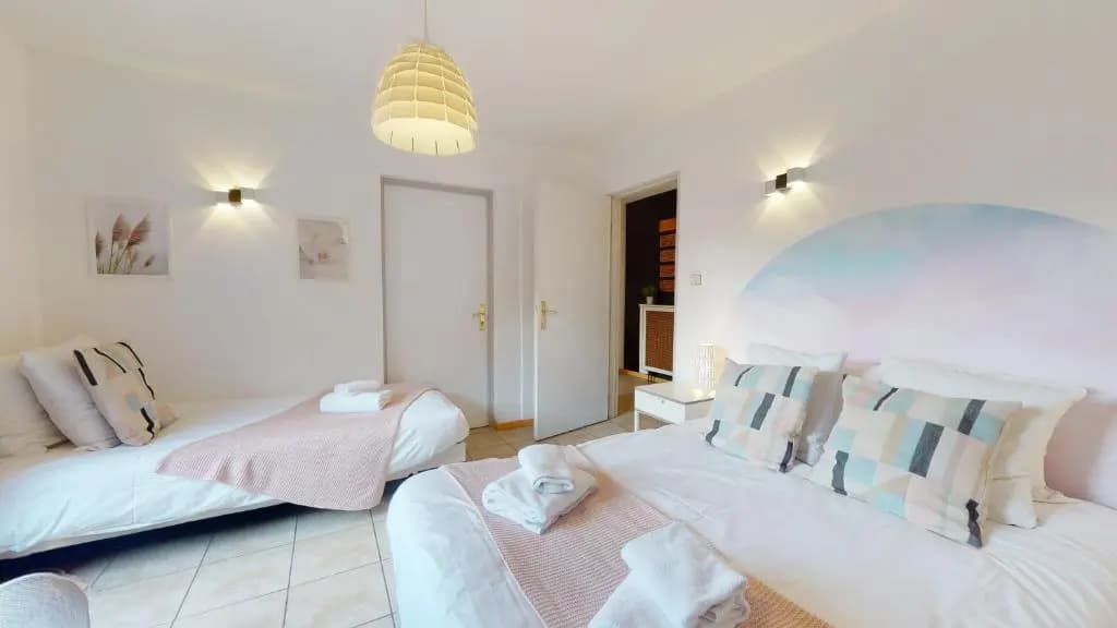 Gite Des Bains Parking Hypercentre 6-8personnes - Photo 2