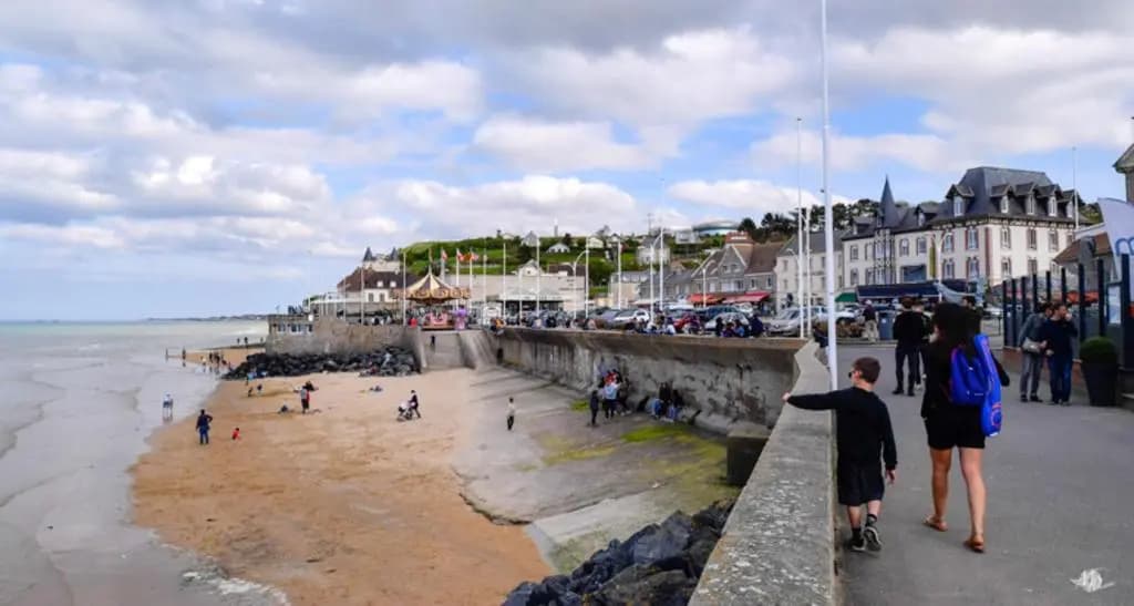 Maison de 4 chambres a Arromanches les Bains a 700 m de la plage avec vue sur la ville jardin clos et wifi - Photo 2
