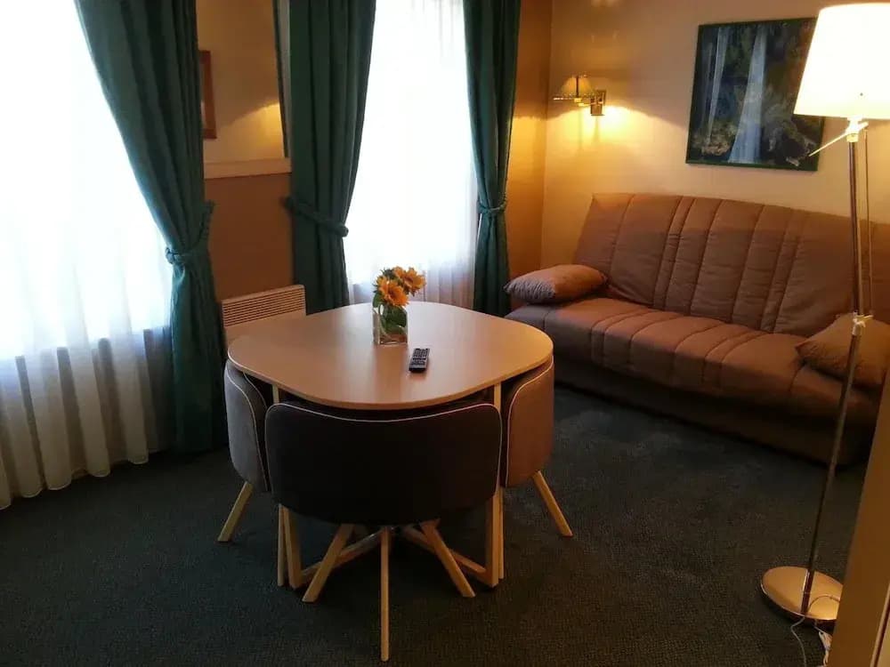 Hotel de la Tour - Miniature 6