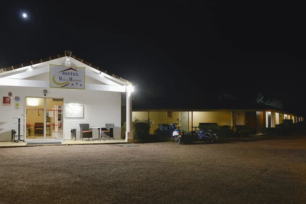 Hôtel Val de Vienne - Photo 1
