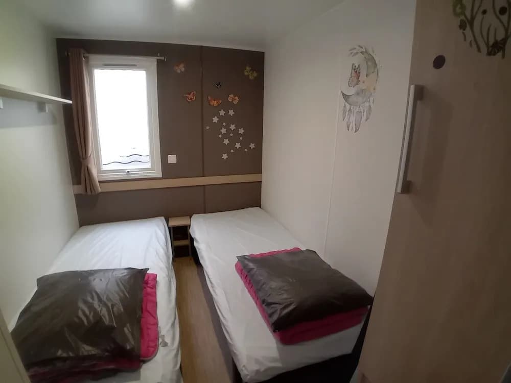 Mobil-Homes Deux Chambres - Photo 4