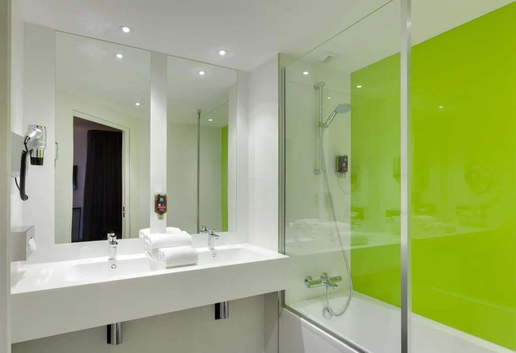 ibis Styles Nantes Centre Gare - Miniature 7
