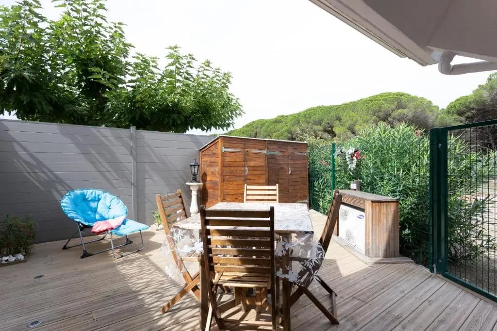 Beau studio avec grande terrasse - Miniature 8