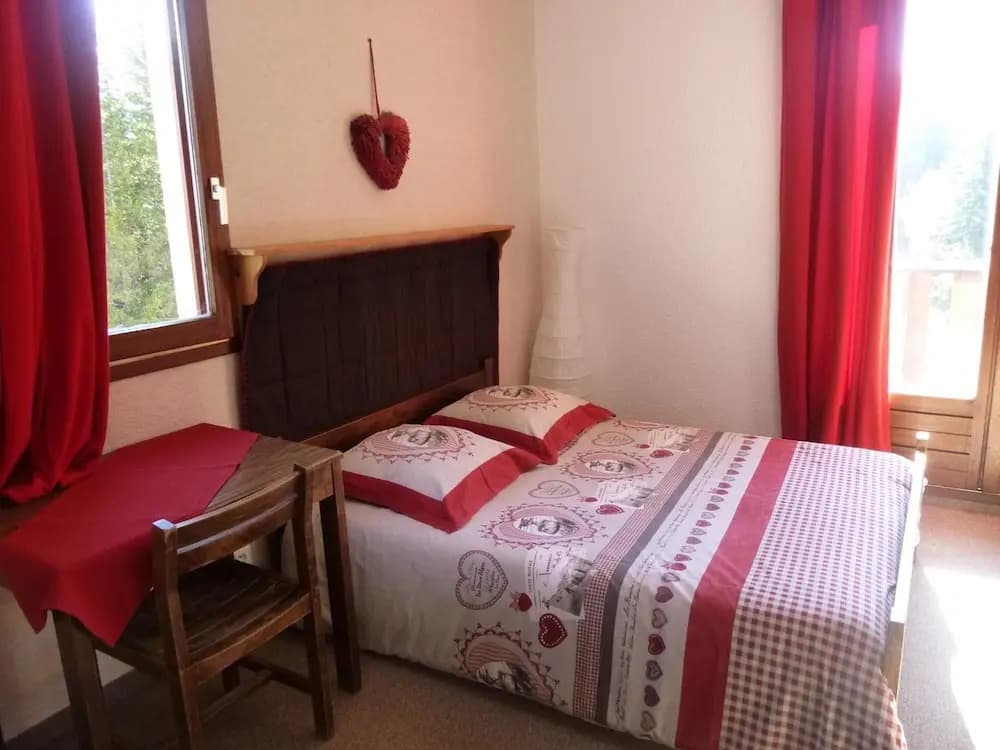 Le Blanchon Hotel - Photo 4