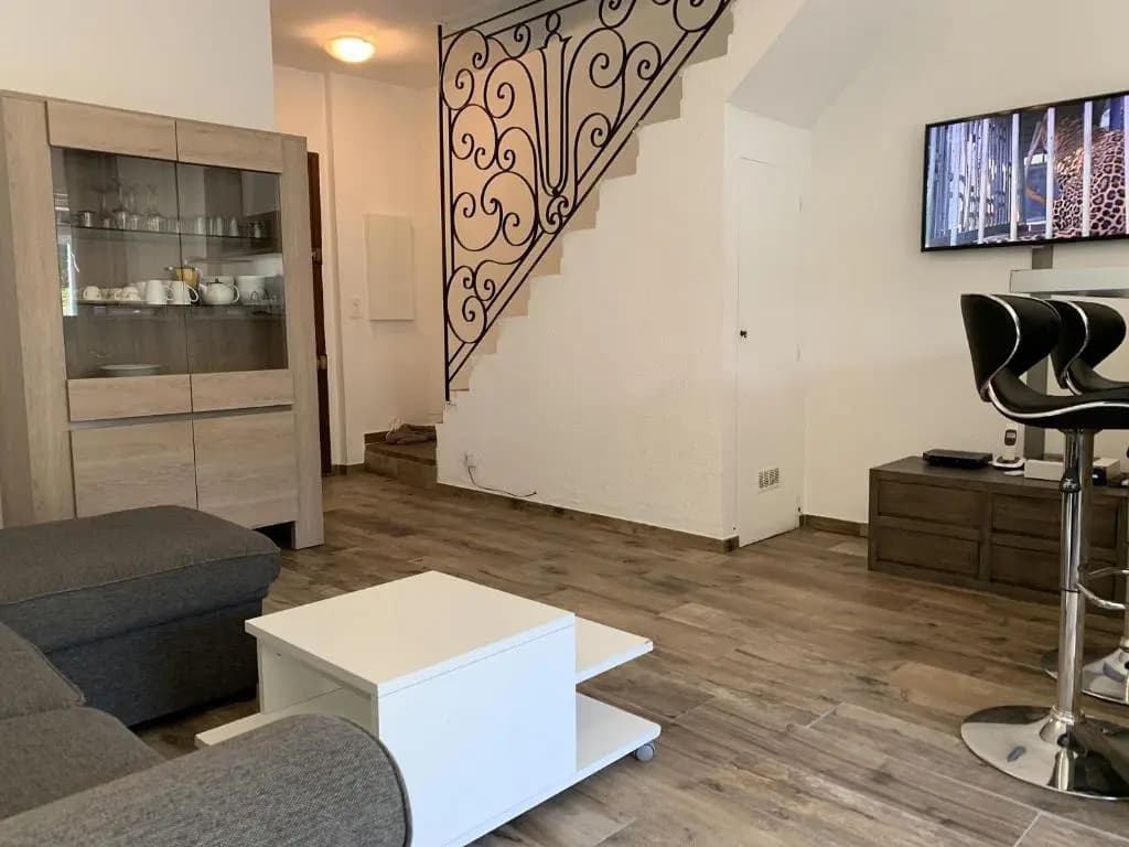 Apartement Maenat - Photo 5