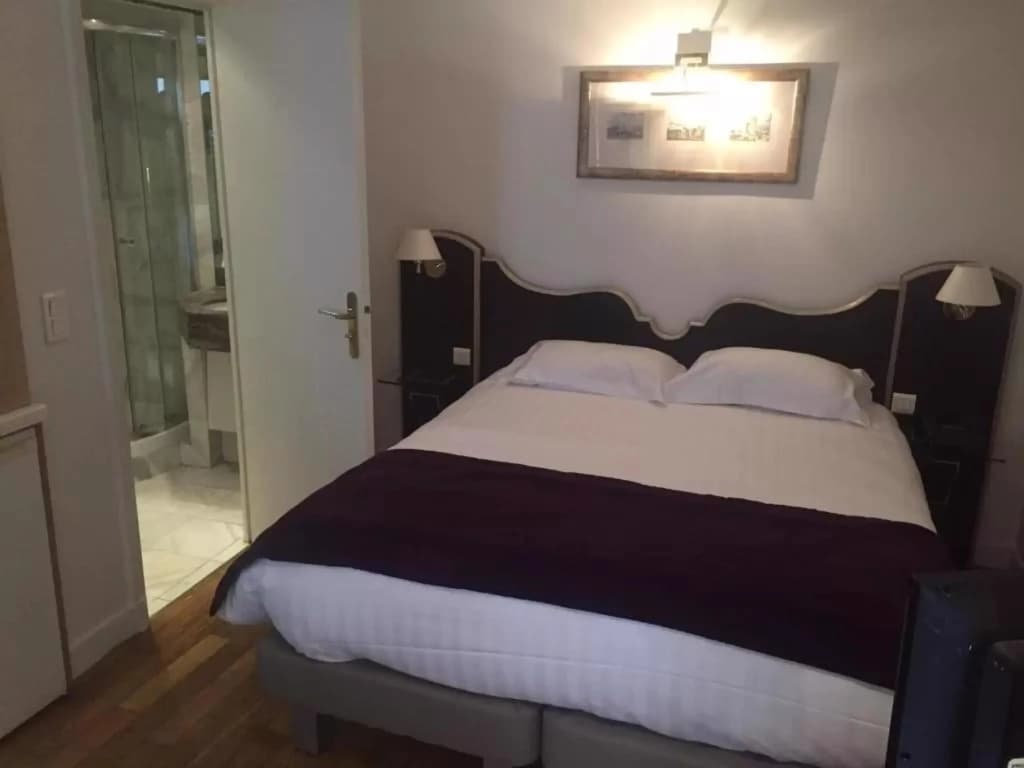 Hotel Unic Renoir Saint Germain - Photo 4