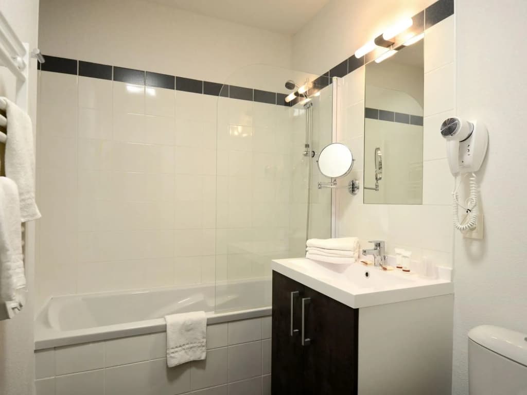 Modern Flat Near the Beach - Photo 5