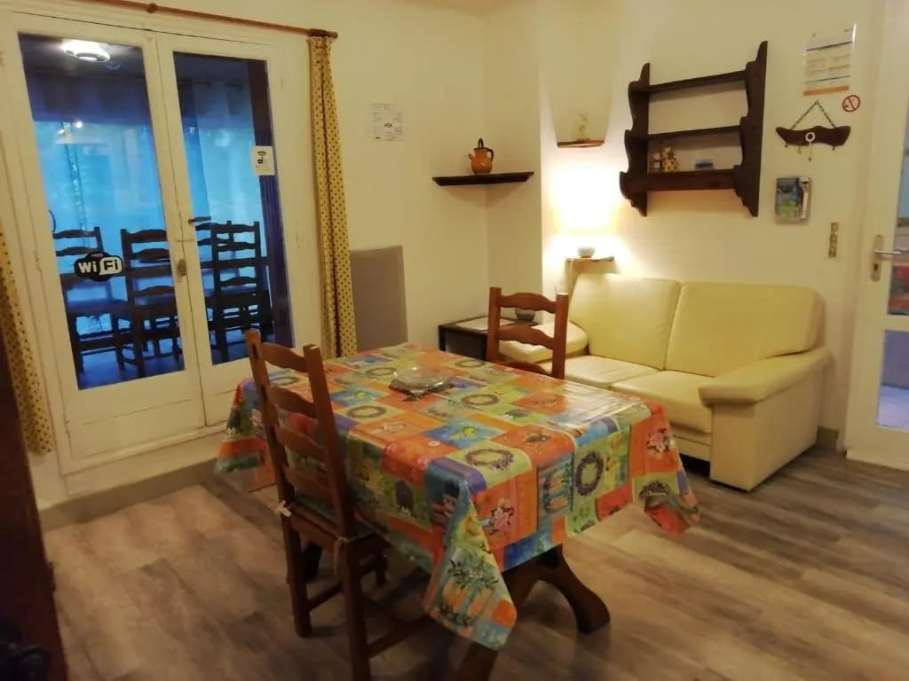 Appartement climatisé au 1er étage d'une maison avec jardin dans un quartier calme - Photo 5