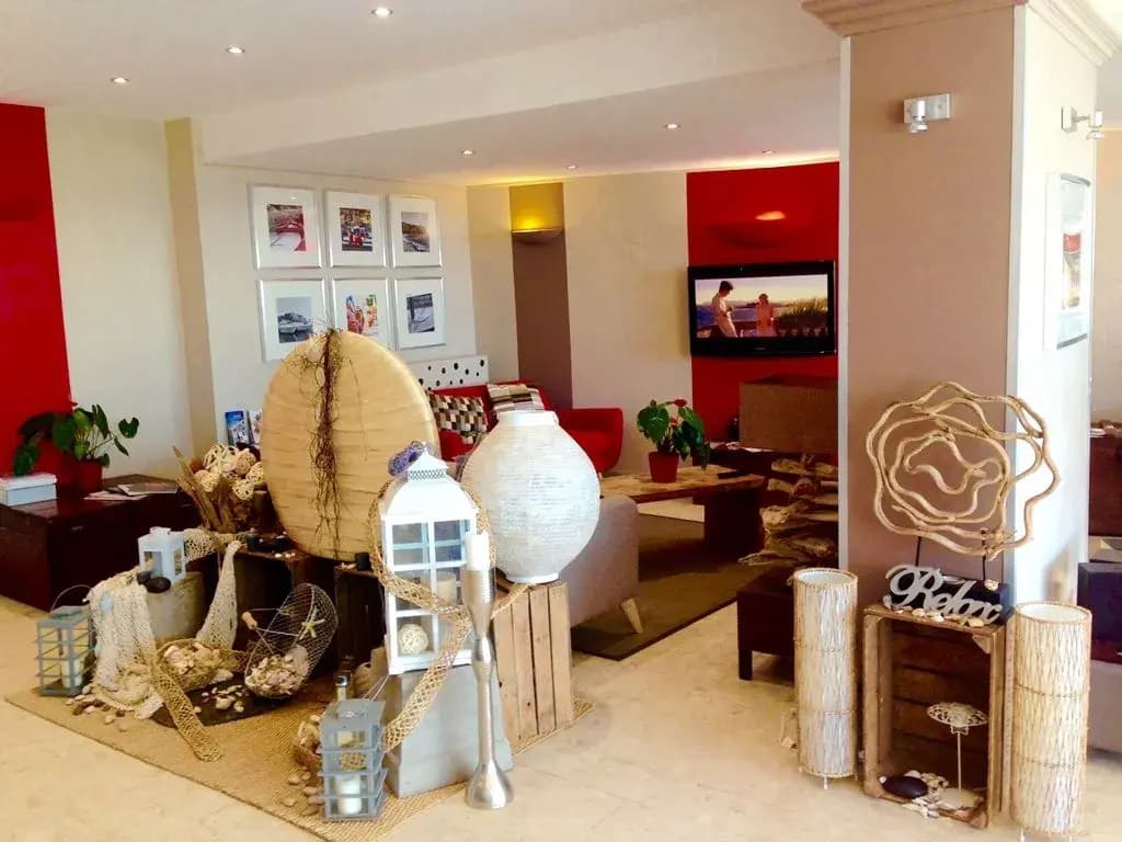 Best Western Plus La Rade - Photo 2