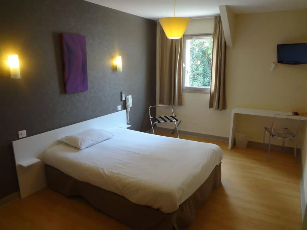 Brit Hôtel du Parc Niort Centre - Parking gratuit - Photo 3