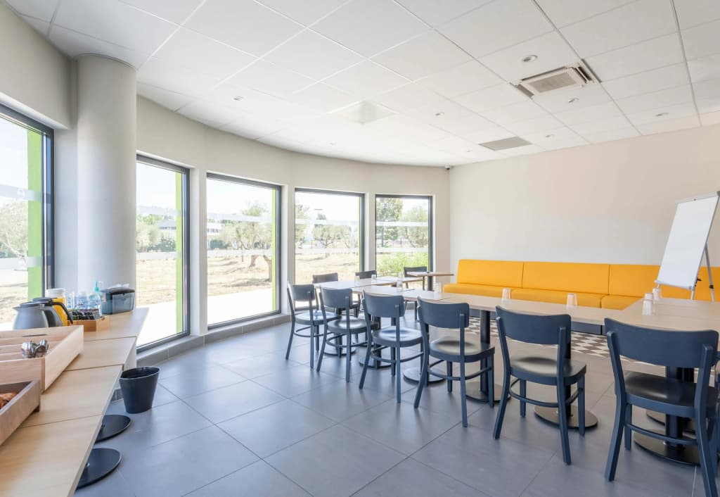 B&B HOTEL Saint-Martin-de-Crau Alpilles Camargue - Miniature 7