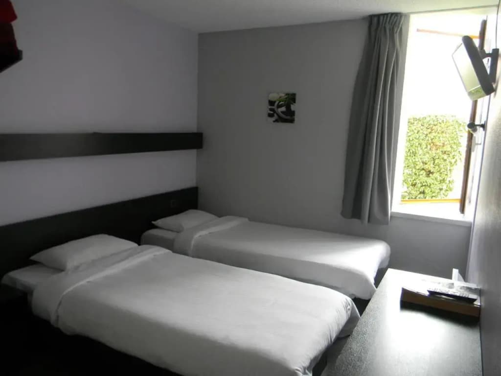 Class Hôtel Poitiers - Photo 2