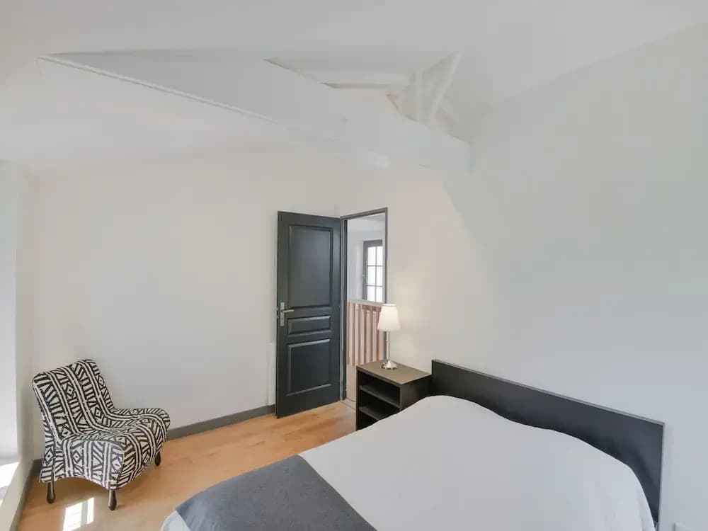 Villa in Lanton Near the Beach With Harbour View - Photo 2