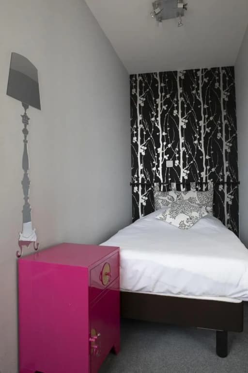 L'Aptois Hotel - Photo 3