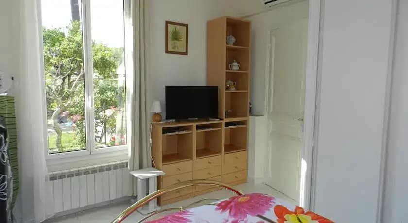 Studio In Villa Josephine - Miniature 7