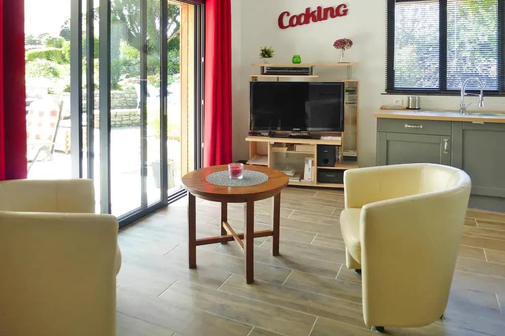 Holiday Home in Normandy Near Sandy Beaches - Photo 2